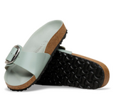 Madrid Big Buckle Cuir naturel verni - High-Shine Pure Sage