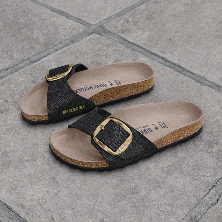 SANDALES