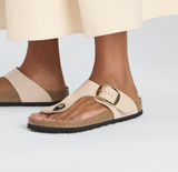 Gizeh Big Buckle Cuir naturel verni - High-Shine New Beige